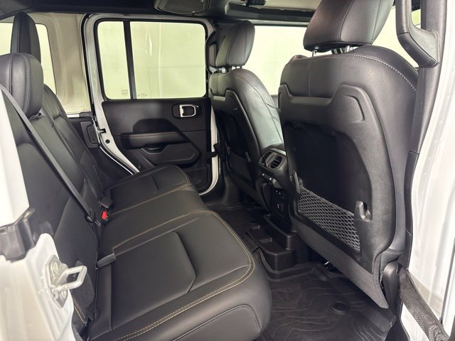 Used 2026 Jeep Wrangler Unlimited Sahara AWD/4WD image 5