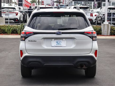 Certified 2025 Subaru Forester Premium AWD/4WD image 6