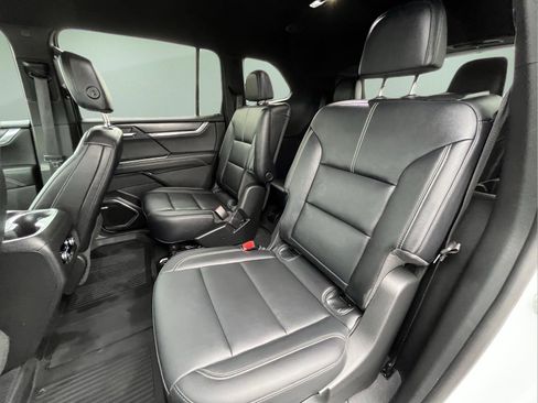 Used 2024 GMC Acadia Elevation w/ Trailering Package image 30