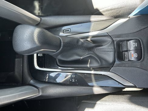 Used 2025 Toyota Corolla Cross LE FWD image 22