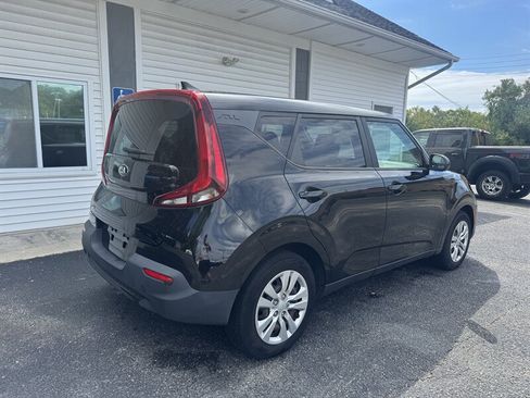 Used 2020 Kia Soul LX FWD image 4