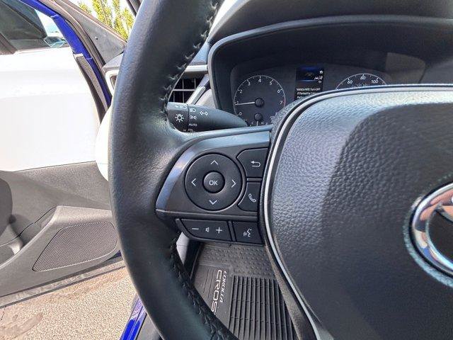 Used 2025 Toyota Corolla Cross LE w/ Moonroof Package AWD/4WD image 23