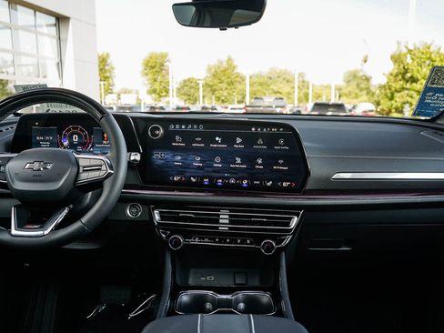 New 2026 Chevrolet Traverse Z71 w/ Enhanced Driving Package image 17