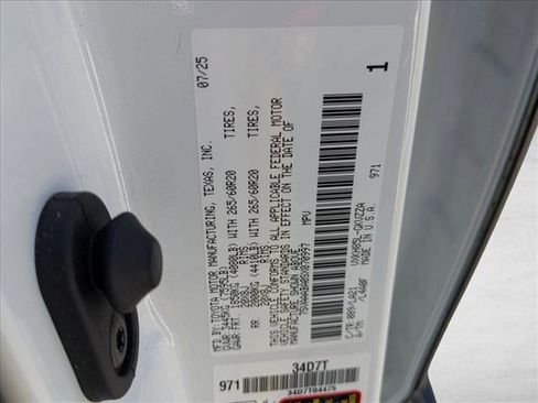 Used 2025 Toyota Sequoia Platinum image 15