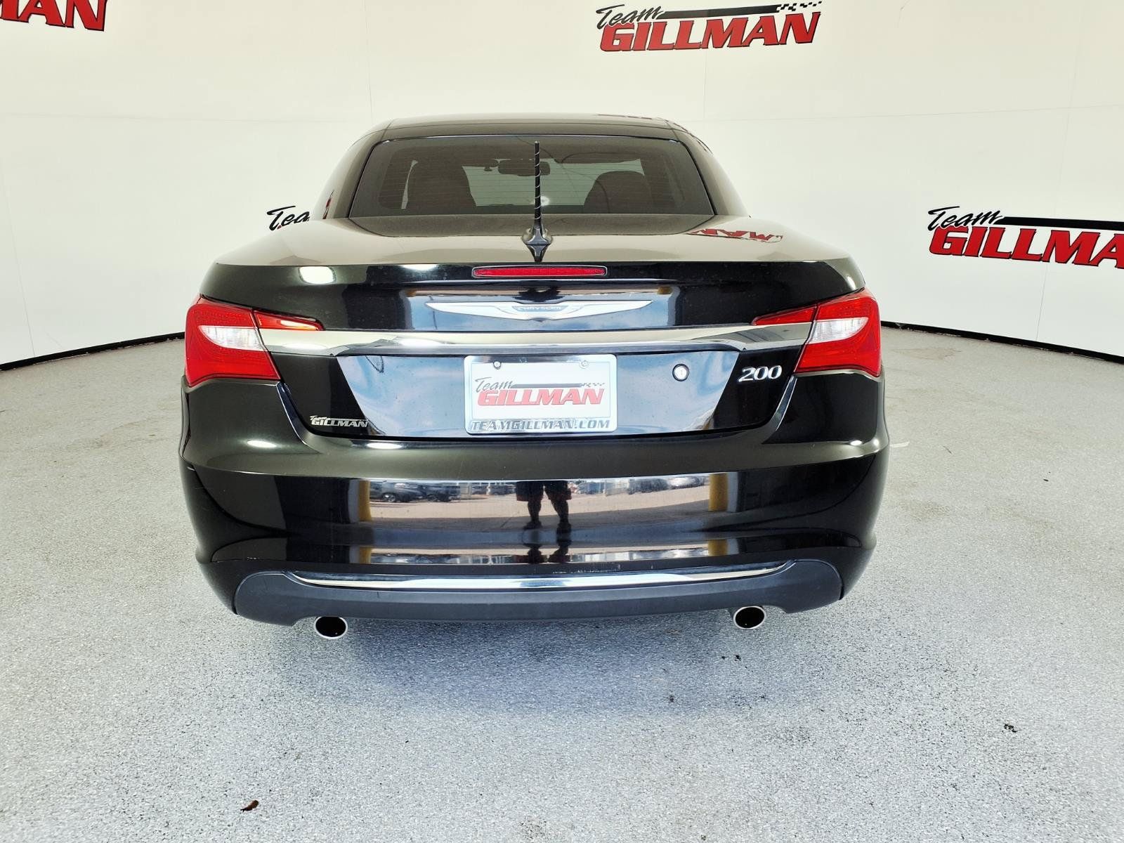 Used 2011 Chrysler 200 Limited FWD image 7