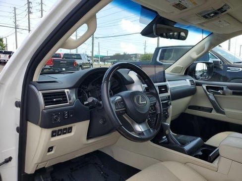 Used 2022 Lexus GX 460 Premium w/ Premium Plus Package AWD/4WD image 17