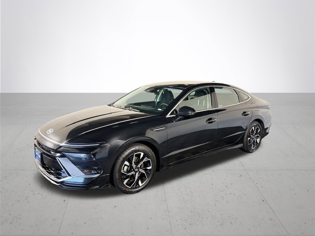 Used 2025 Hyundai Sonata SEL FWD image 2