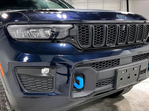 Used 2024 Jeep Grand Cherokee Trailhawk image 38