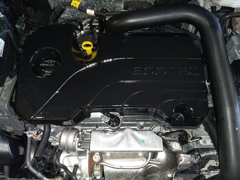 Used 2024 GMC Terrain SLE image 30