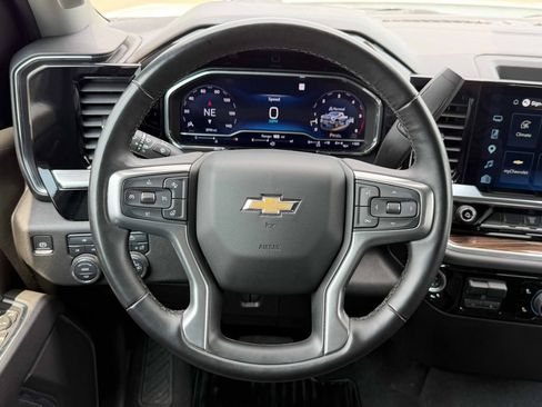 Used 2025 Chevrolet Silverado 2500 LT w/ Convenience Package AWD/4WD image 32