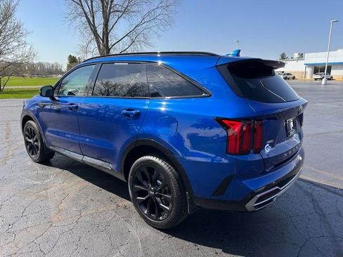 Used 2021 Kia Sorento EX AWD/4WD image 3