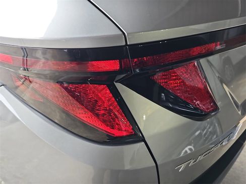 New 2026 Hyundai Tucson SE image 32