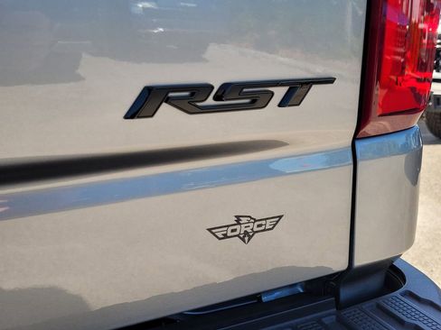 New 2025 Chevrolet Silverado 1500 RST w/ Redline Edition AWD/4WD image 15