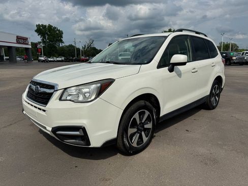 Used 2018 Subaru Forester 2.5i Premium w/ All-Weather Package AWD/4WD image 1
