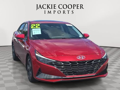 Used 2022 Hyundai Elantra Limited FWD image 3