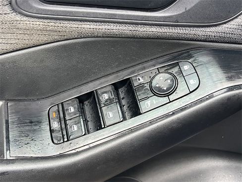 Certified 2023 Nissan Rogue S image 18