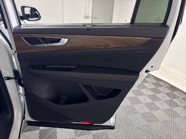 Certified 2026 Volkswagen Atlas SE AWD/4WD image 17