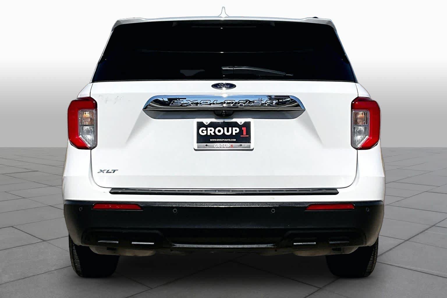 Used 2021 Ford Explorer XLT RWD image 4