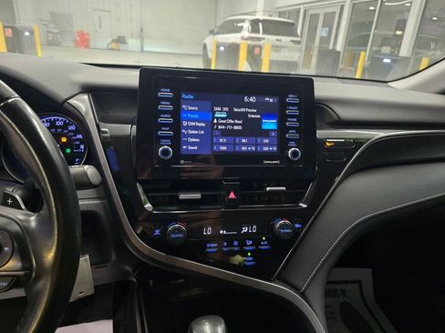 Used 2023 Toyota Camry SE FWD image 21