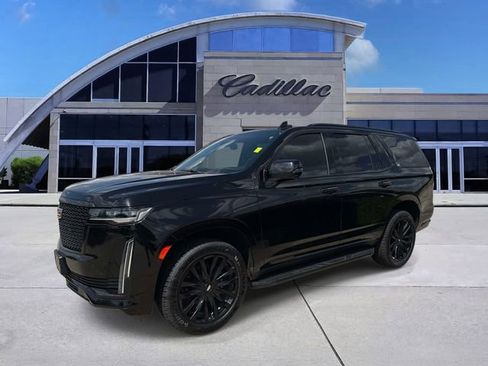 Used 2022 Cadillac Escalade Luxury RWD image 1