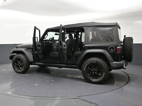Used 2022 Jeep Wrangler Unlimited Sport AWD/4WD image 35