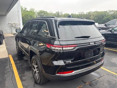Used 2024 Jeep Grand Cherokee Limited w/ Trailer Tow Package AWD/4WD image 6