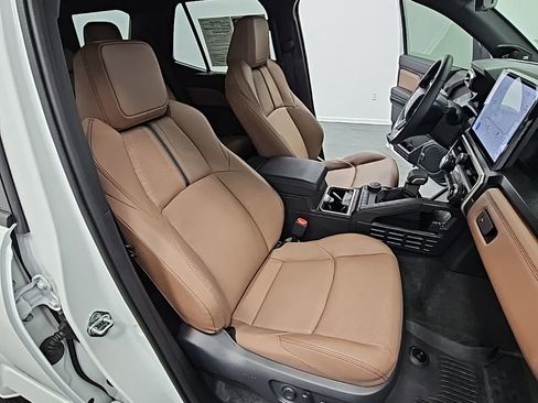 Used 2025 Toyota 4Runner Limited image 45