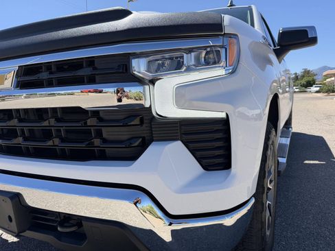 Used 2025 Chevrolet Silverado 1500 LT image 13