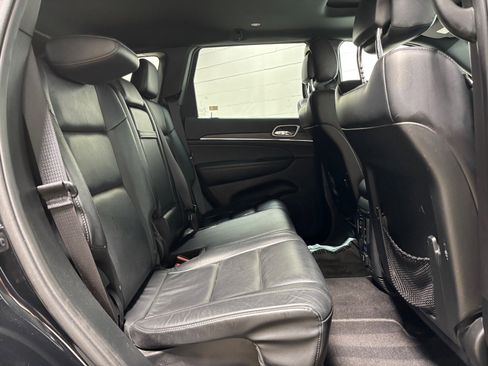 Used 2019 Jeep Grand Cherokee Limited AWD/4WD image 32