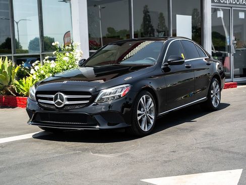 Used 2021 Mercedes-Benz C 300 Sedan image 2