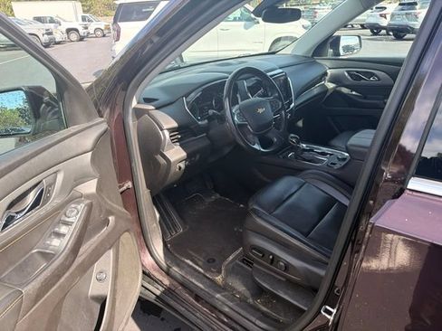 Used 2021 Chevrolet Traverse LT FWD image 14