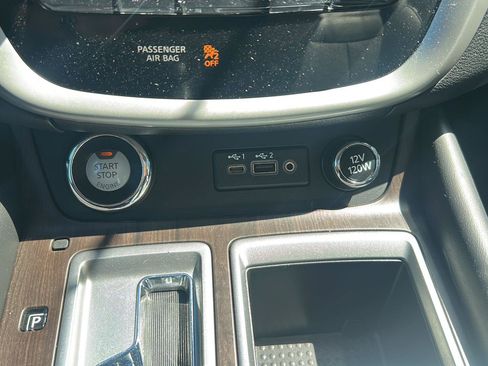 Used 2019 Nissan Murano Platinum AWD/4WD image 16