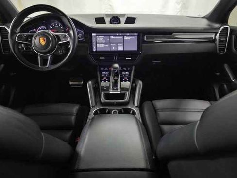 Used 2021 Porsche Cayenne GTS image 11