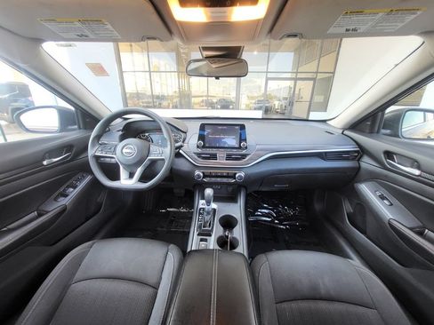 Used 2025 Nissan Altima 2.5 SV AWD/4WD image 13