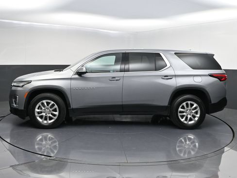 Used 2023 Chevrolet Traverse LS w/ Safety Package FWD image 4