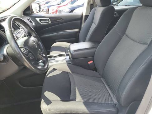 Used 2019 Nissan Pathfinder SV FWD image 25