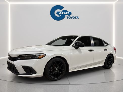 Used 2022 Honda Civic Sport image 2