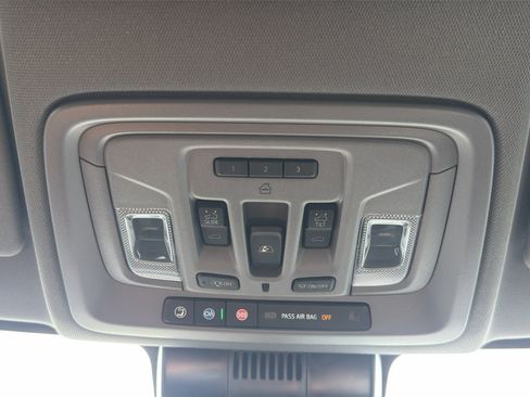 Used 2024 GMC Sierra 1500 Denali AWD/4WD image 16