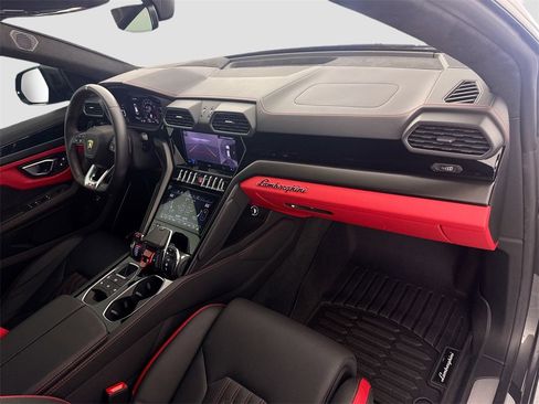 Used 2024 Lamborghini Urus S image 31