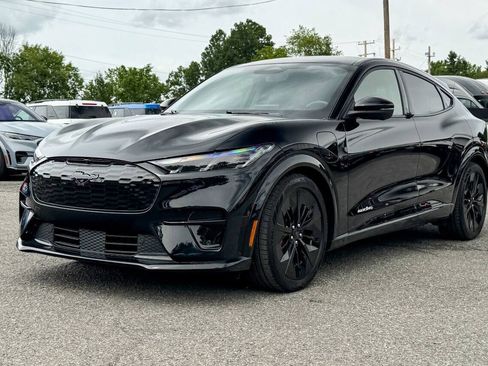 Used 2025 Ford Mustang Mach-E GT AWD/4WD image 7