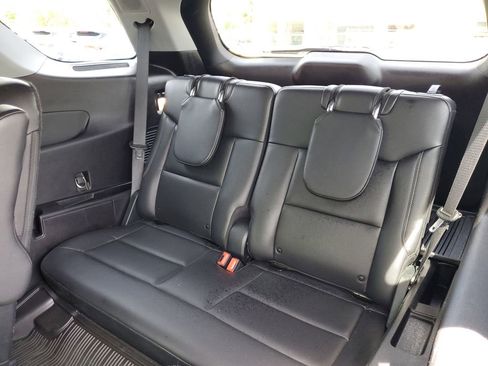 Used 2021 Ford Explorer Limited w/ Equipment Group 301A AWD/4WD image 31