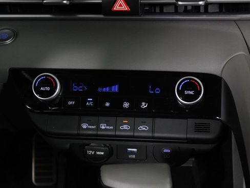 Certified 2025 Hyundai Elantra Sport FWD image 22