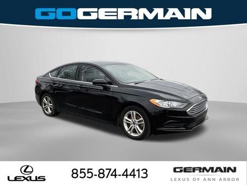 Used 2018 Ford Fusion SE w/ Fusion SE Technology Package image 10