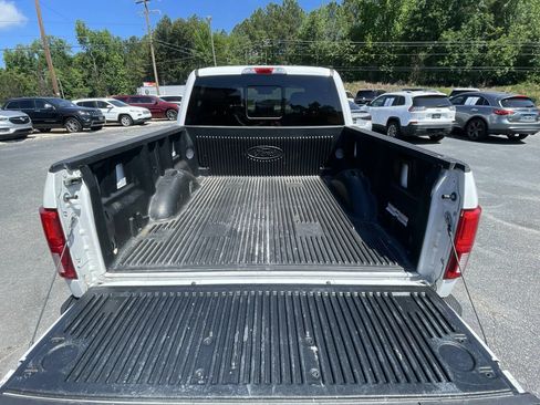 Used 2018 Ford F150 XLT w/ Equipment Group 302A Luxury AWD/4WD image 8