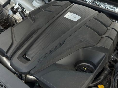 Certified 2023 Porsche Macan GTS AWD/4WD image 22