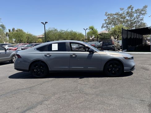 Used 2025 Honda Accord Sport image 2