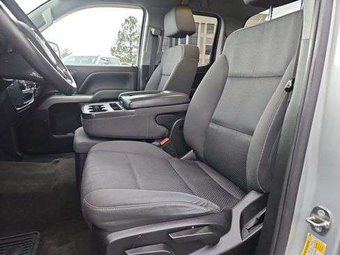 Used 2018 Chevrolet Silverado 1500 LT image 17
