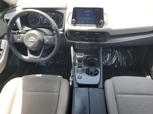 Certified 2023 Nissan Rogue SV image 15