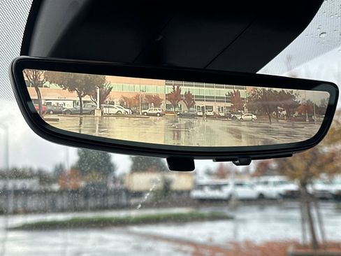 Certified 2023 Chevrolet Suburban Premier image 20