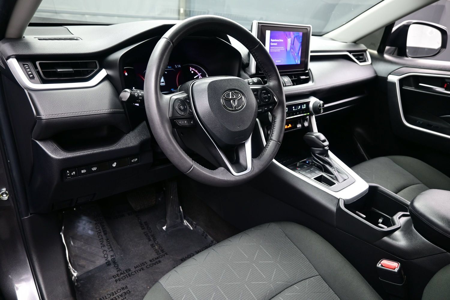 Used 2023 Toyota RAV4 XLE w/ Convenience Package AWD/4WD image 13